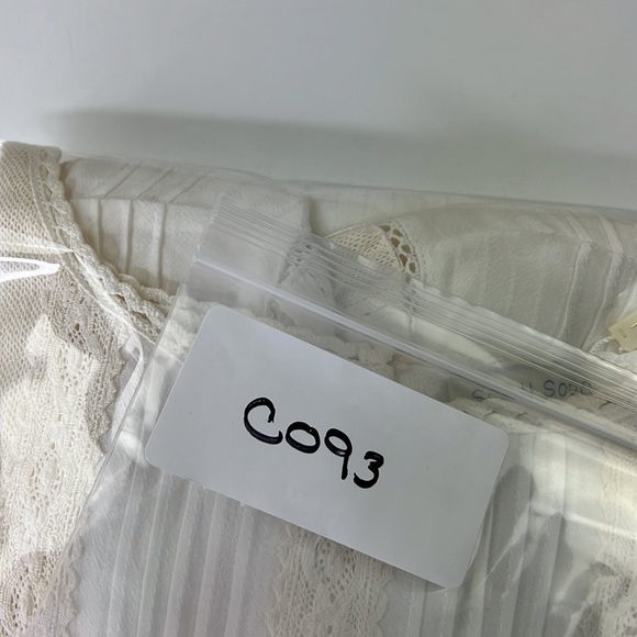 NWT See U Soon Ivory long sleeve lace blouse - Picture 12 of 12